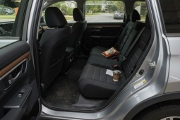 Cẩn thận rửa sạch, đổ đầy xăng rồi cho bạn mượn xe, tôi 'sốc' sau khi nhận lại