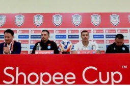 Xuân Son và đồng đội quyết tâm đánh bại đội bóng Singapore