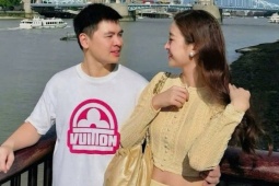 Đỗ Mỹ Linh diện 'cây' đồ gần 200 triệu đồng tình tứ bên chồng