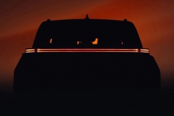 Toyota tung ảnh hé lộ mẫu xe mới gây xôn xao dư luận