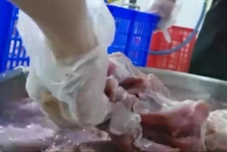 TPHCM làm rõ nghi án đưa thịt hết hạn vào bữa ăn trường học