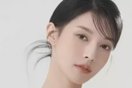 Xu hướng trang điểm năm 2026: Các tông màu ấm áp của thập niên 90 đang trở lại