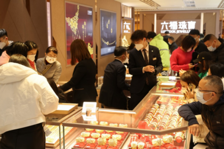 Bán 400g vàng cho bạn vay, chủ nợ đòi tiền theo giá ‘lập đỉnh’ và cái kết