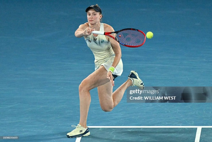 Rybakina đánh bại&nbsp;Pegula, ghi danh vào chung kết