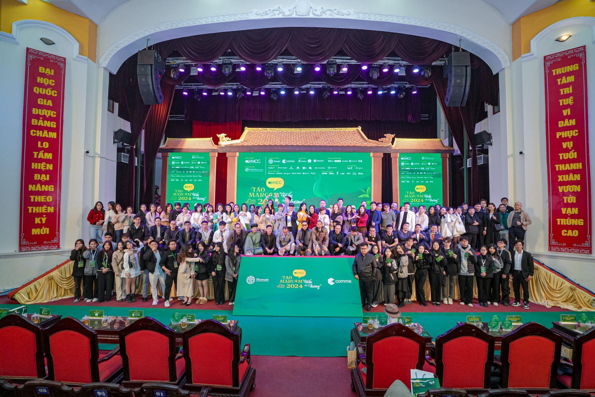 Sau làn sóng “Hiểu để Thương” của năm 2024, concept R-Emotional Marketing năm nay mang sứ mệnh mới. Chữ "R" (Redefine/Restructure) chính là lời giải cho việc dịch chuyển từ "nền kinh tế chú ý" đầy scandal sang "nền kinh tế niềm tin" (Trust Economy).