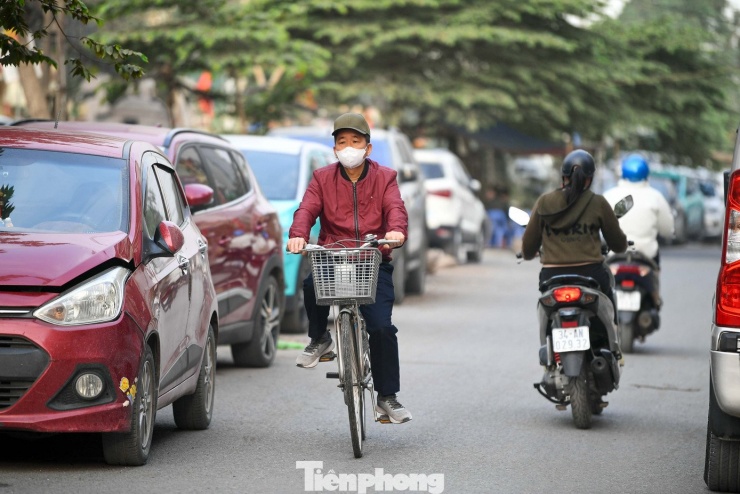 Trong bối cảnh phường Từ Liêm đang đô thị hóa nhanh, tuyến đường Đỗ Đức Dục – Mễ Trì được xem là hạ tầng kết nối quan trọng. Tuy nhiên, đến nay, câu hỏi về thời điểm tháo gỡ vướng mắc giải phóng mặt bằng và hoàn thành dự án vẫn chưa có câu trả lời cụ thể.