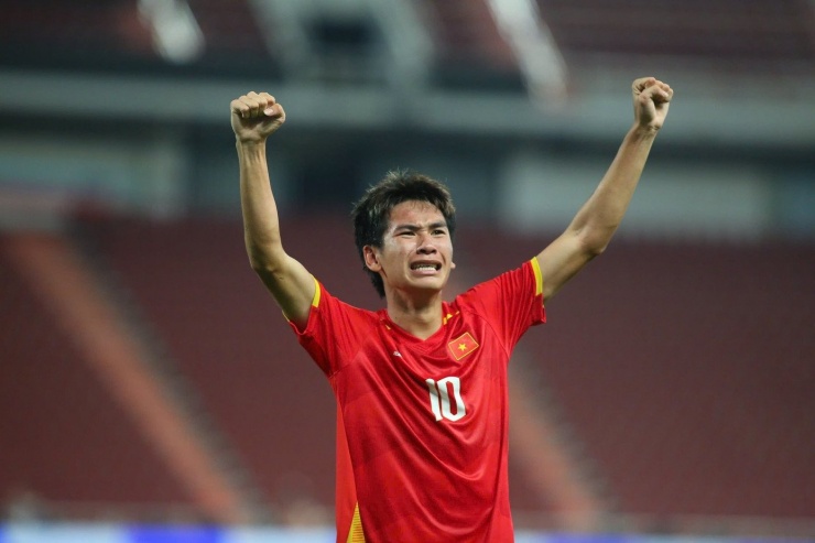 Một cầu thủ U23 Việt Nam từng cùng ra sân với thủ môn Bùi Tiến Dũng 8 năm trước - 2