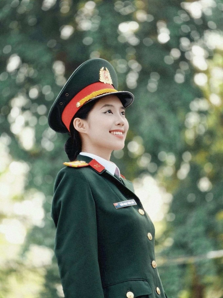 Á hậu Trần Ngọc Châu Anh sinh năm 2003, quê Hà Nội, Châu Anh là Á hậu 1 Hoa hậu Việt Nam 2024. Ảnh: FBNV