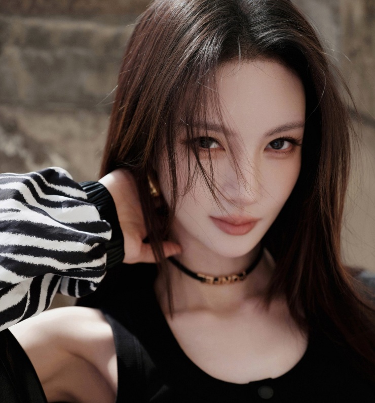 Nữ diễn viên đã bắt đầu bị các đối tác tẩy chay.