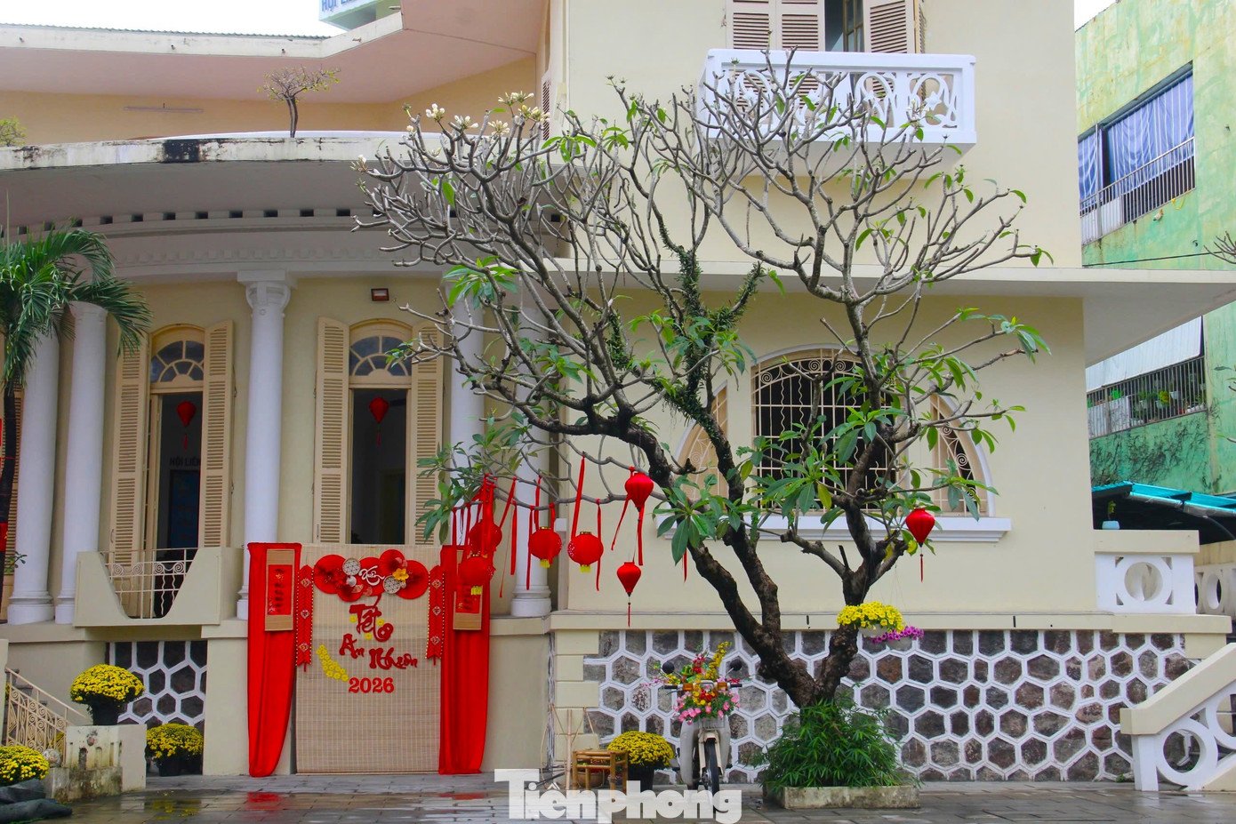 Mục sở thị tòa nhà mang kiến trúc Pháp 'đặc biệt hiếm' ở Đà Nẵng - 2