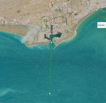 Ảnh vệ tinh tiết lộ tàu sân bay Iran xuất hiện gần eo biển Hormuz - 1