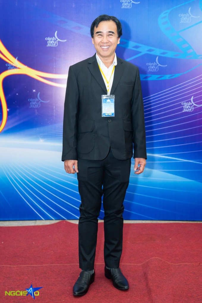 Diễn viên, MC Quyền Linh tại lễ trao giải Cánh Diều Vàng 2025. Ảnh: Tùng Đinh