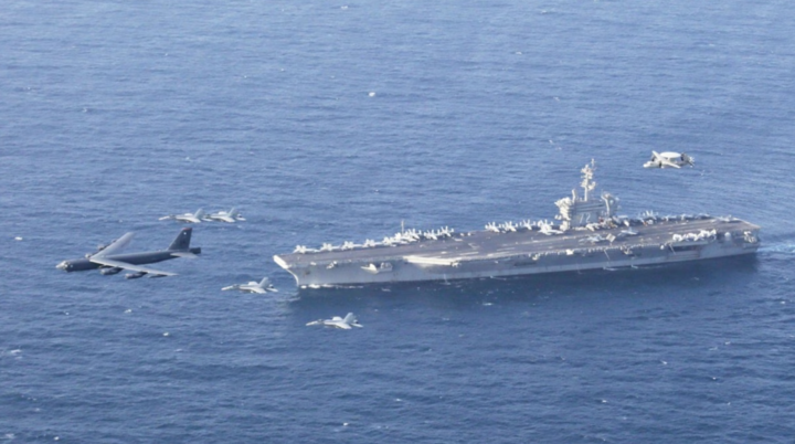 Iran dọa tấn công căn cứ và tàu sân bay Mỹ - 1