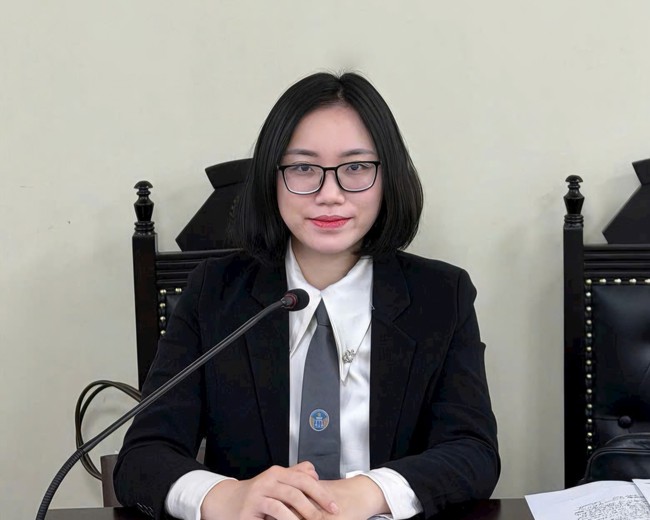 Ths.Ls Hoàng Thị Hương Giang.