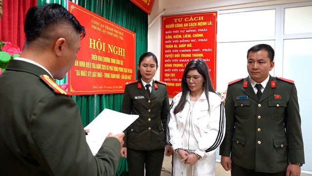 Đối tượng Hồng tại cơ quan điều tra.