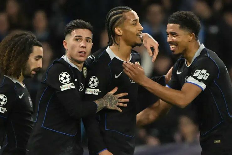 Chelsea đoạt top 8 nhưng Arsenal và Tottenham xếp cao hơn họ