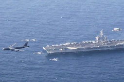 Iran dọa tấn công căn cứ và tàu sân bay Mỹ