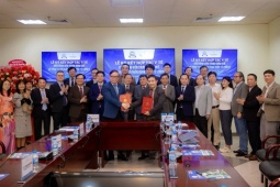 Vinmec ký kết hợp tác với Bệnh viện Trung ương Huế, nâng cao năng lực điều trị chuyên sâu cho người dân miền Trung - Tây Nguyên