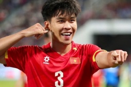 Ảnh cũ của trung vệ Lý Đức bị chê phản cảm