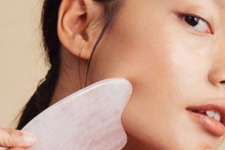 Trẻ lại 5 tuổi nhờ thói quen massage hệ bạch huyết 10 phút mỗi tối