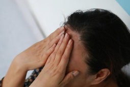 Con trai di chúc để lại toàn bộ tài sản cho vợ mới cưới, bố mẹ già kéo con dâu ra tòa