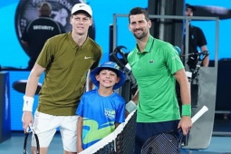 Trực tiếp tennis Djokovic - Sinner: Nole sớm mất break (BK Australian Open)