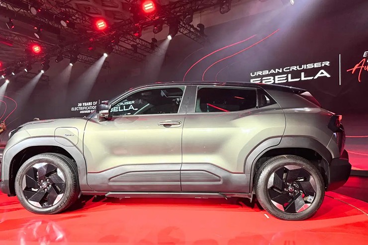 Toyota Urban Cruiser Ebella trình làng, SUV chạy điện giá từ 520 triệu đồng - 3