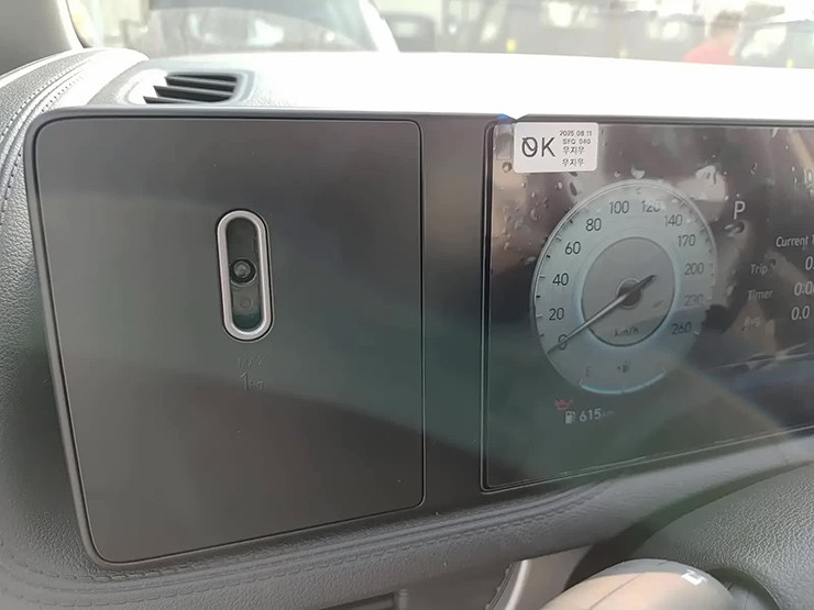 Hyundai Stargazer 2026 bất ngờ xuất hiện tại khuôn viên nhà máy ở Việt Nam - 3