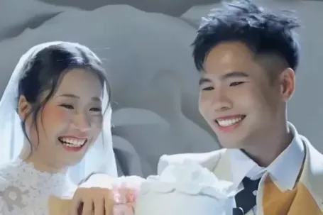 Rapper Phúc Du cưới bạn gái yêu 14 năm