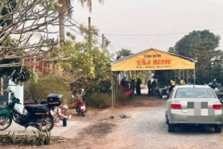 Đôi nam nữ tử vong trong căn nhà khóa trái, hiện trường nhiều vết máu