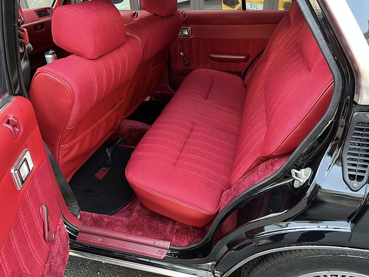 Cận cảnh "hàng hiếm" Toyota Crown Wagon của ông Đặng Lê Nguyên Vũ - 7