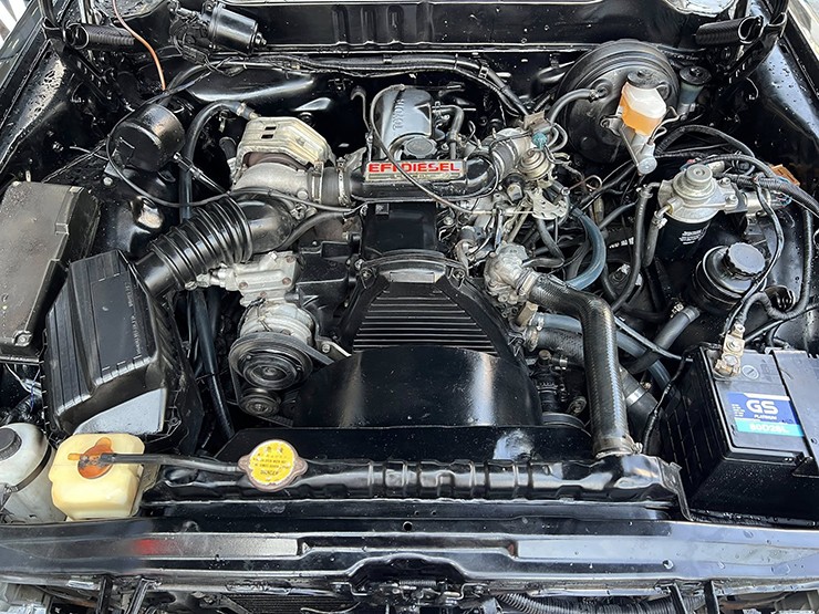 Cận cảnh "hàng hiếm" Toyota Crown Wagon của ông Đặng Lê Nguyên Vũ - 9