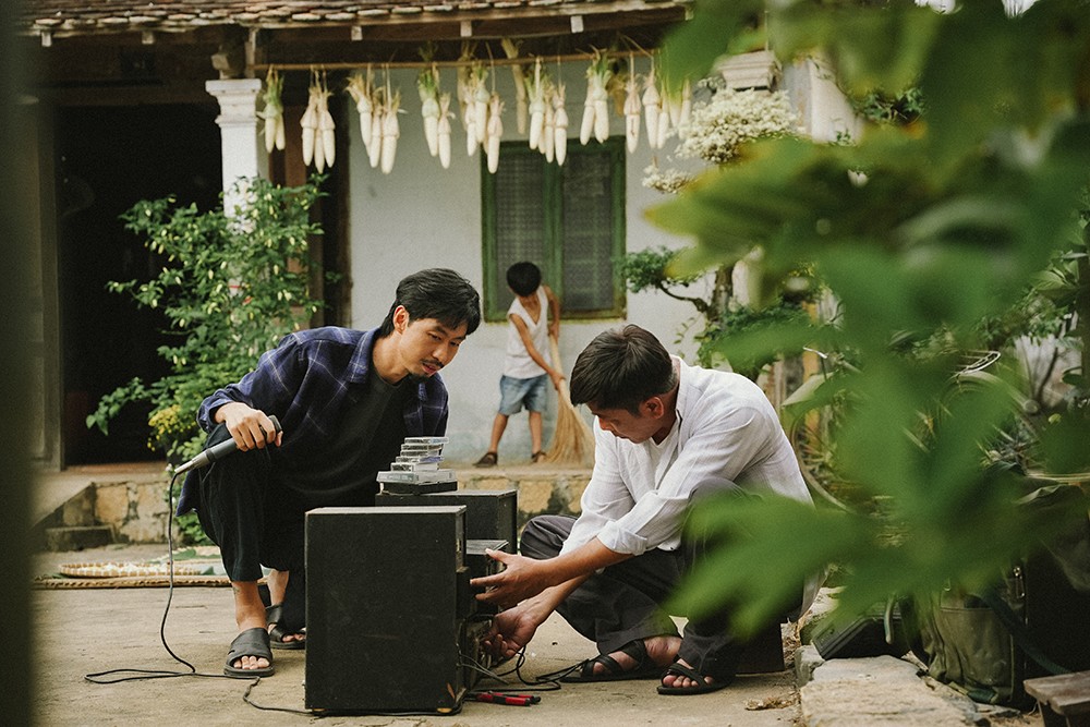 MV “Việc lớn”: Những nỗ lực của người lớn để con trẻ được "vui như Tết" - 3