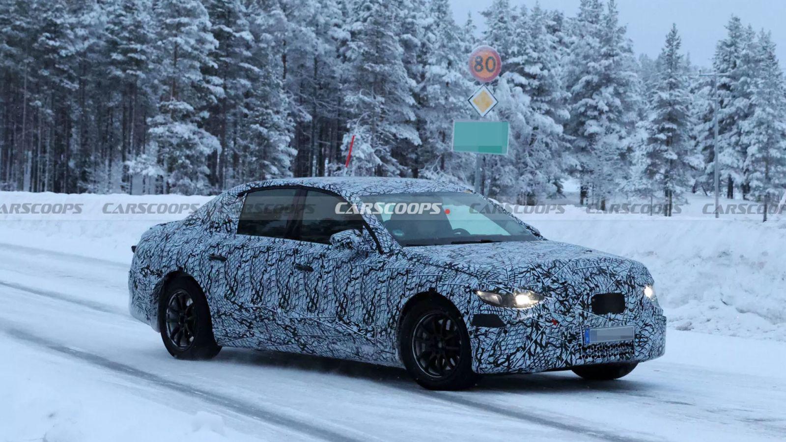 Mercedes-Benz lựa chọn phát triển một mẫu E-Class thuần điện hoàn toàn mới.