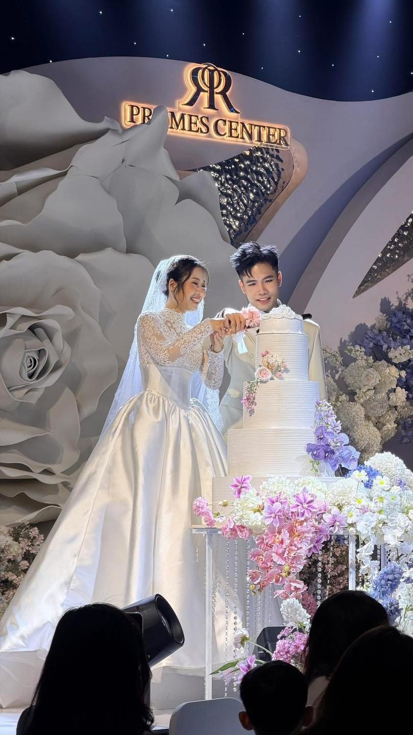 Hình ảnh trong đám cưới Phúc Du.