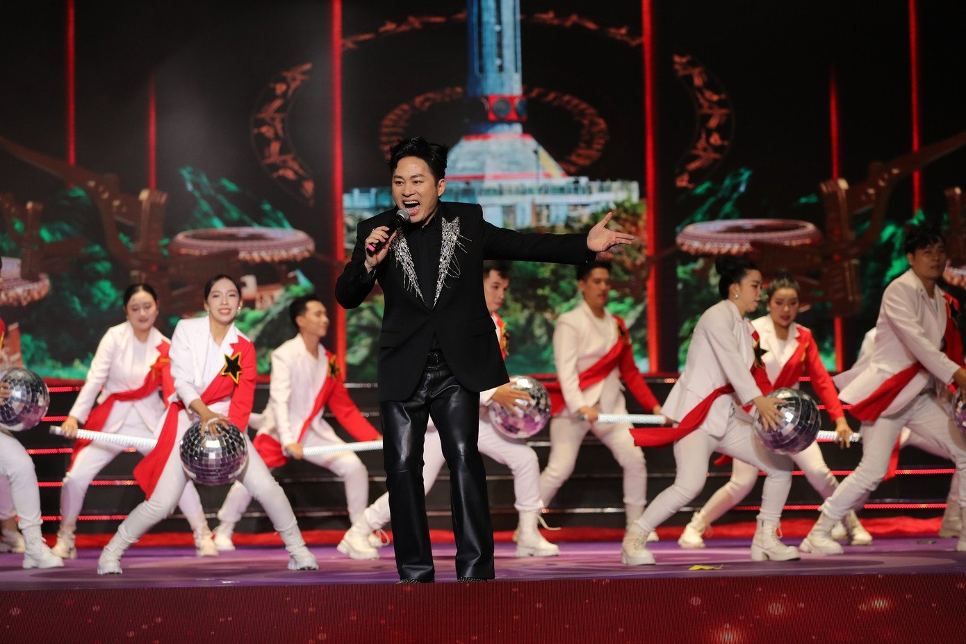 Màn trình diễn của nghệ sĩ chiến thắng các hạng mục âm nhạc.