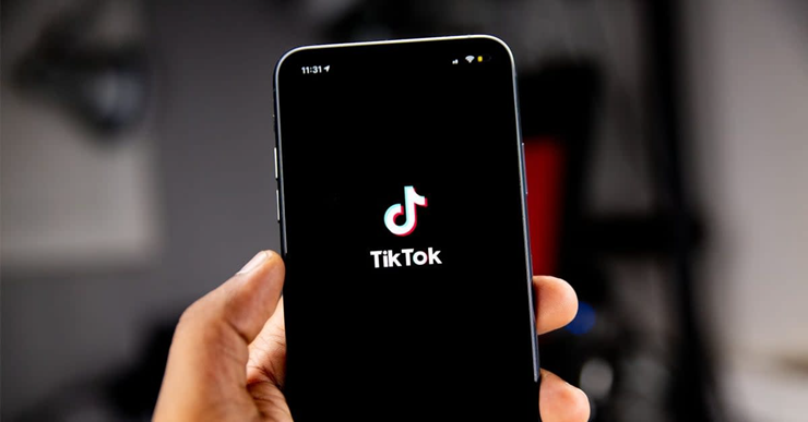 TikTok đổi chủ, người Mỹ đổ xô gỡ bỏ ứng dụng.