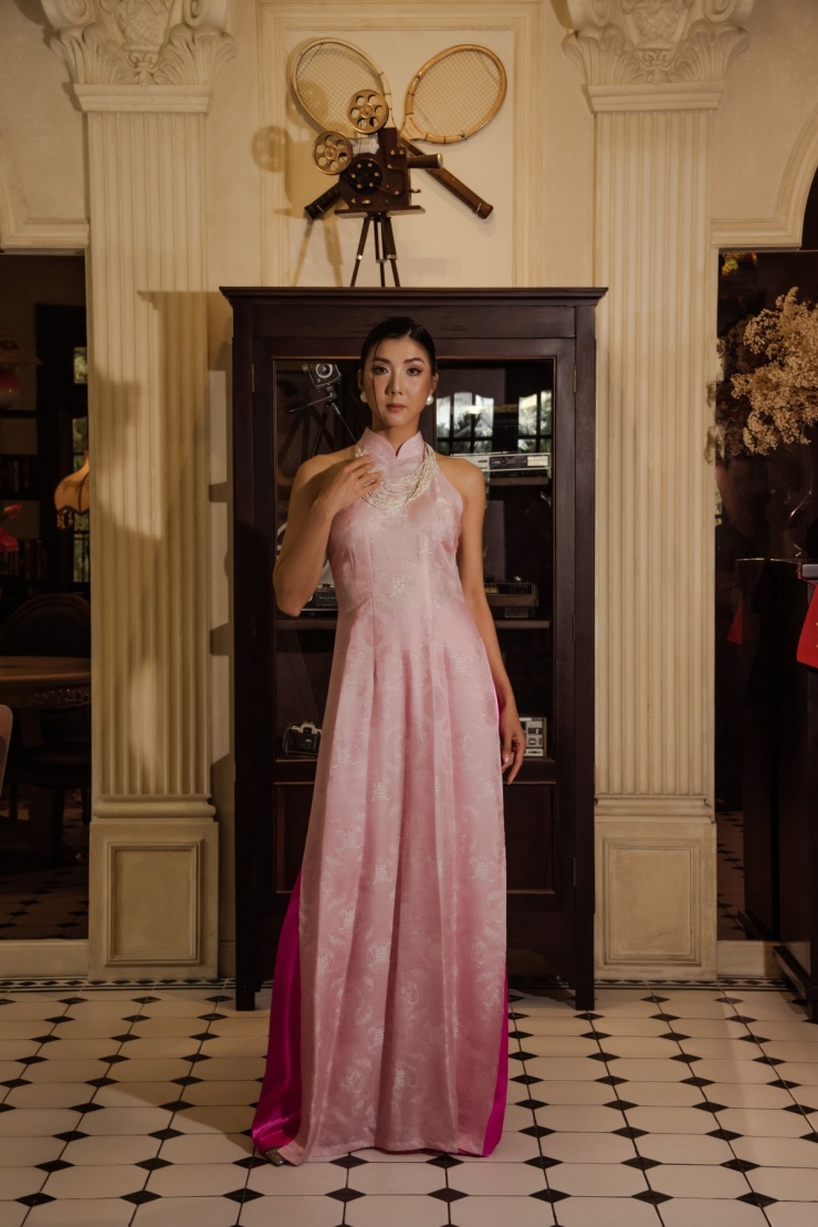 Ngọc Quyên sắm hàng chục bộ áo dài diện Tết - 6