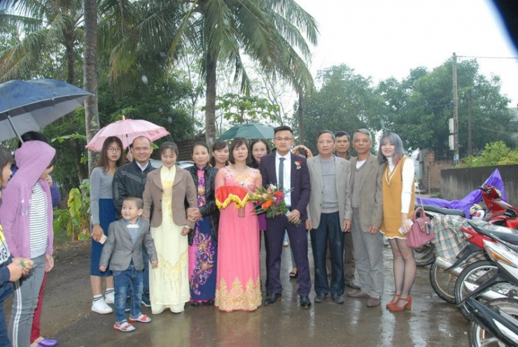 Lễ dạm ngõ của cặp đôi 8 năm về trước 