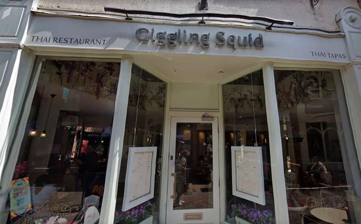 Chuỗi nhà hàng nổi tiếng nơi phát hiện camera giấu kín trong bồn cầu nhà vệ sinh.