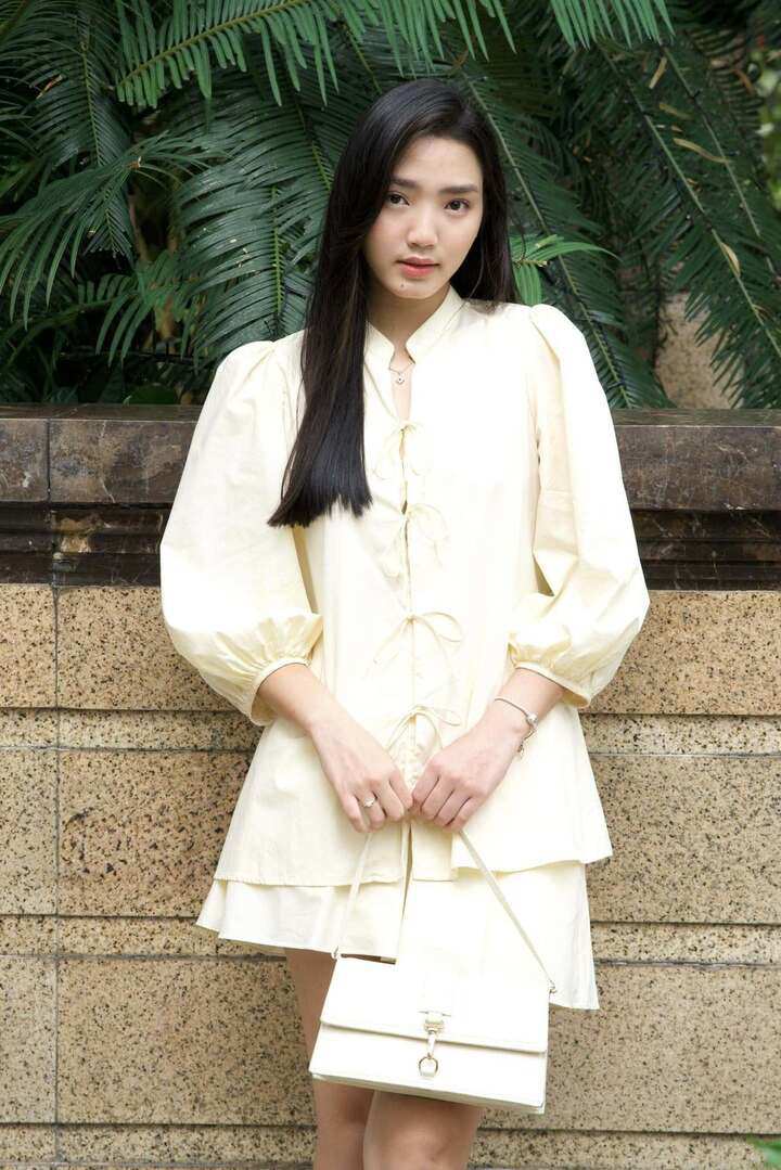 'Mỹ nhân trăm tỷ' 18 tuổi đóng chính trong phim Tết của Trường Giang là ai? - 10