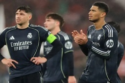 Real họp khẩn sau vòng bảng Cúp C1, thừa nhận thất bại của  " Galacticos mới " 