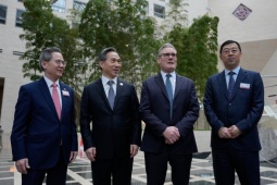 Thủ tướng Anh nói ‘không thể vùi đầu vào cát’ sau cảnh báo của Tổng thống Trump