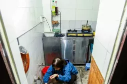 Tái cấu trúc đô thị Hà Nội: Thấp thỏm 'đi - ở'