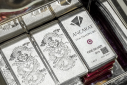 Giá bạc hôm nay 31/1/2026 vỡ bong bóng, bạc giảm tới 18 triệu đồng/kg