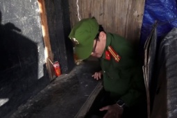 Bên trong căn chòi che giấu hầm trú ẩn của 'ông trùm' ma túy