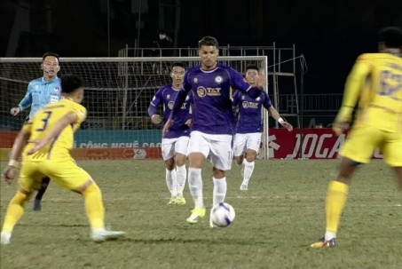 Video bóng đá SLNA - Hà Nội FC: Mãn nhãn 4 bàn, thẻ đỏ bất ngờ (V-League)