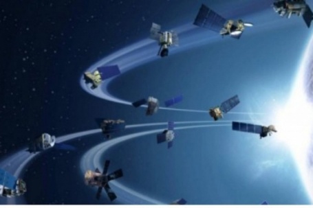 Suýt va chạm vệ tinh Trung Quốc, hơn 4.000 vệ tinh Starlink vội vã hạ độ cao