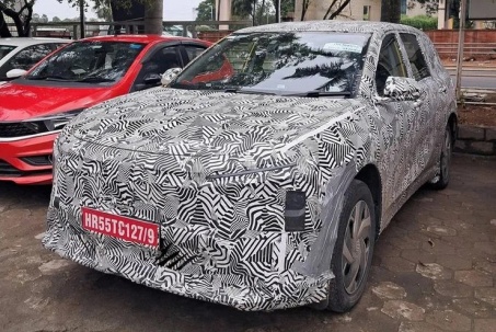 VinFast Limo Green lộ diện gặp chạy thử tại Ấn Độ với lớp ngụy trang