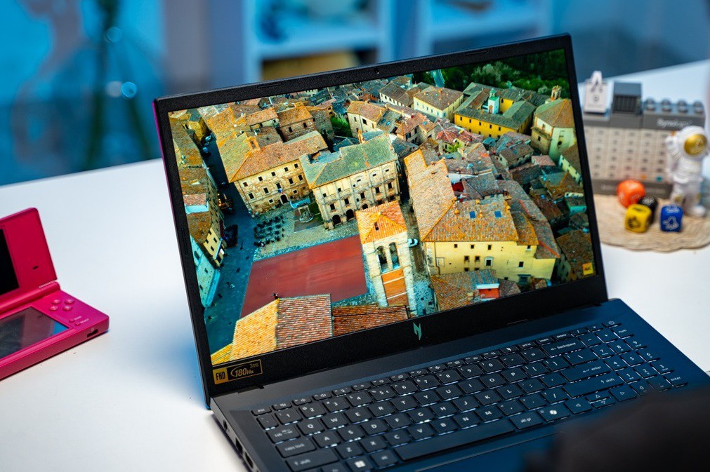 Laptop chơi game tầm giá 25 triệu đồng đáng mua đầu năm 2026 - 9